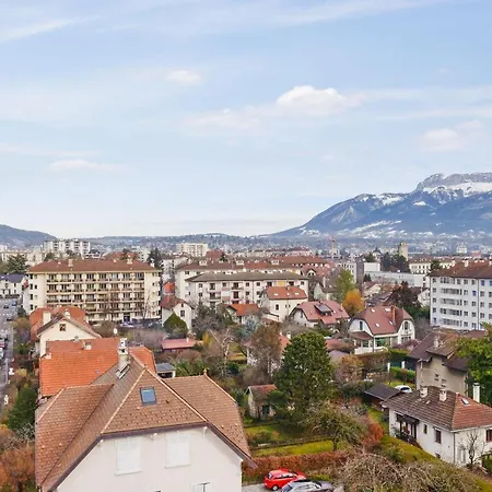 2br W Balcony And Splendid View On The Mountains In - Welkeys Apartment *